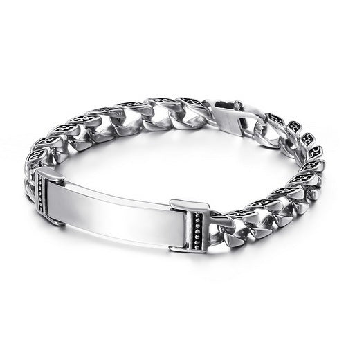 Steel Rebellion – Vintage Skull Series 21 cm